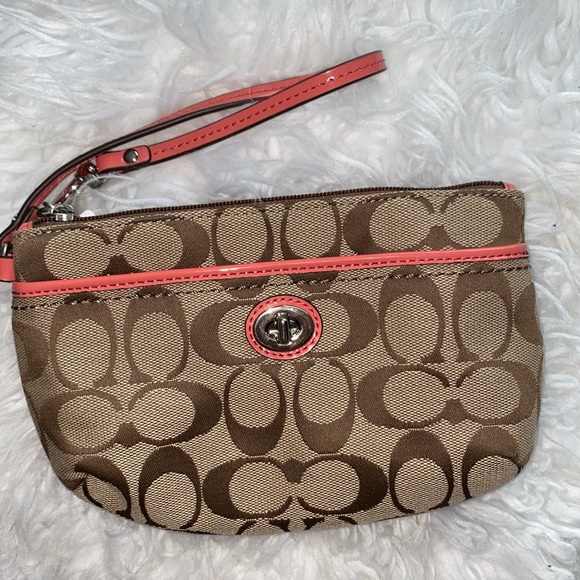 Coach Park Signature Medium Khaki Fabric Wristlet - Picture 2 of 10